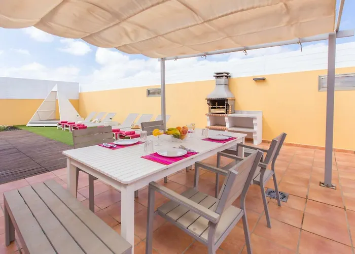 Semesterbostad Bella Lucia 3. Piscina Climatizada, Wifi, Bbq. *