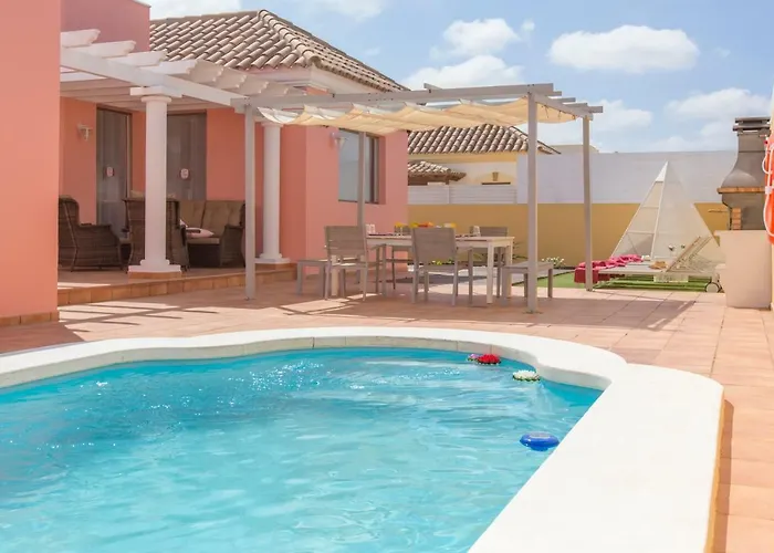 Bella Lucia 3. Piscina Climatizada, Wifi, Bbq.