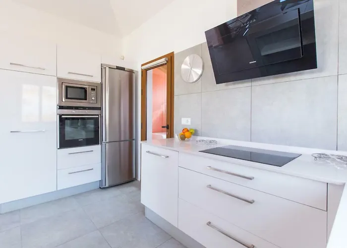 Bella Lucia 3. Piscina Climatizada, Wifi, Bbq. * Corralejo