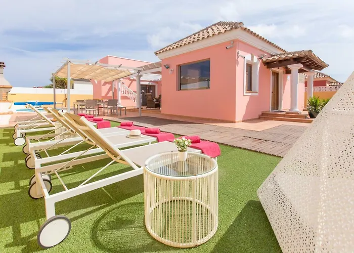 Bella Lucia 3. Piscina Climatizada, Wifi, Bbq.