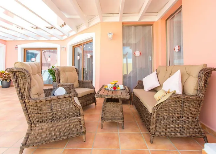 Bella Lucia 3. Piscina Climatizada, Wifi, Bbq.