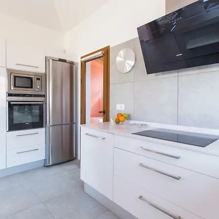 Bella Lucia 3. Piscina Climatizada, Wifi, Bbq. * Corralejo